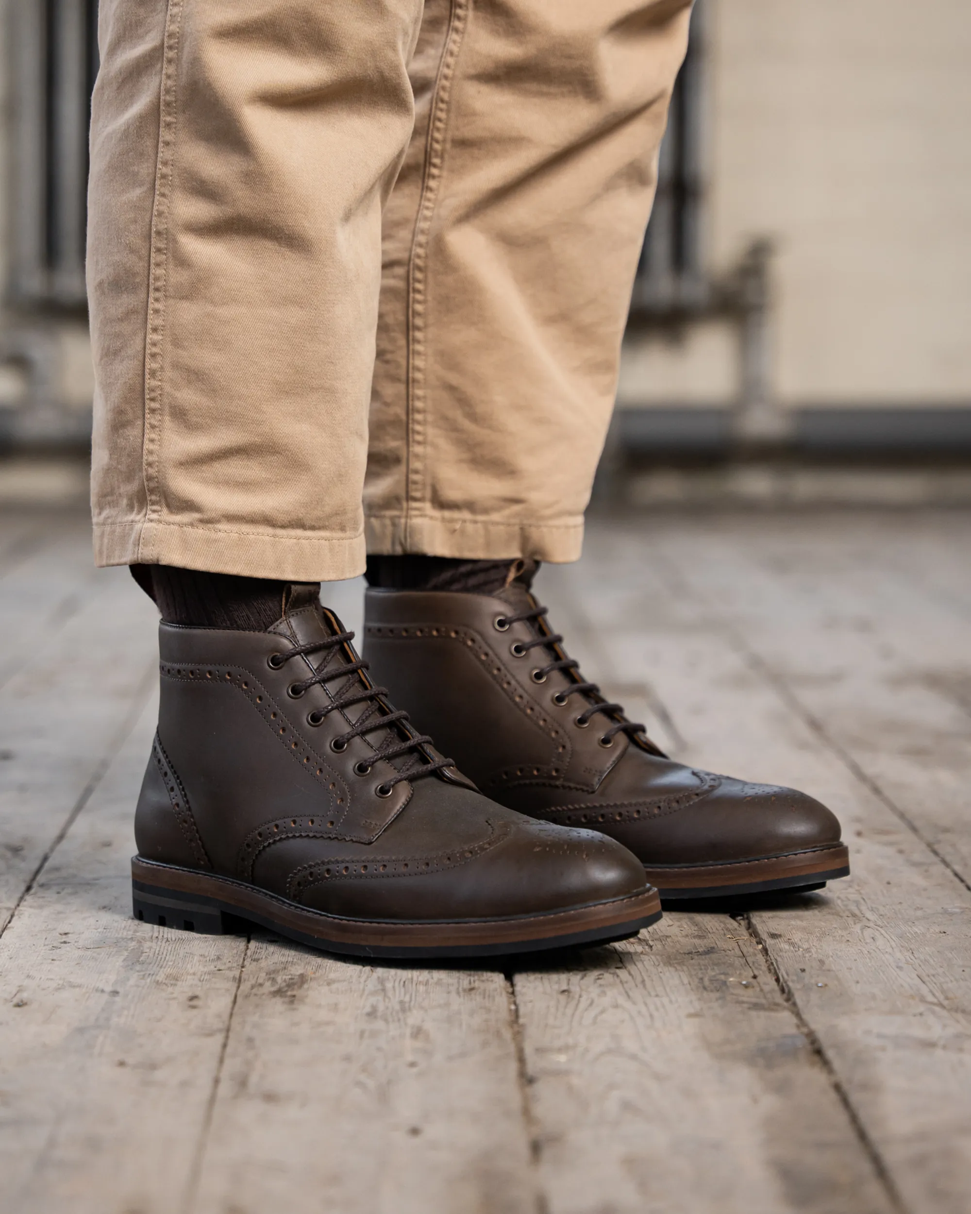 BAYLEY // BROWN DISTRESSED - Image 3