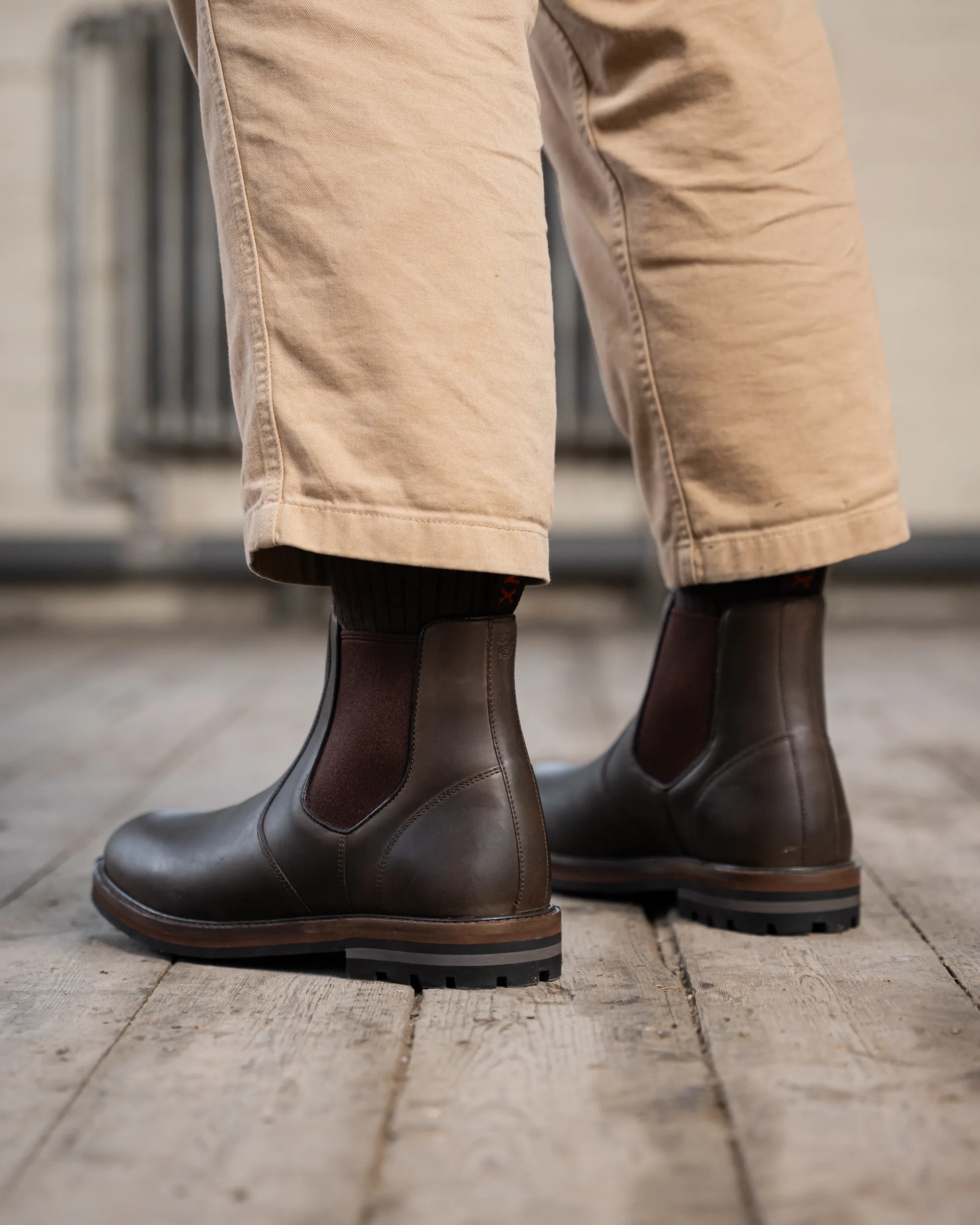 HOGHTON // BROWN DISTRESSED - Image 4