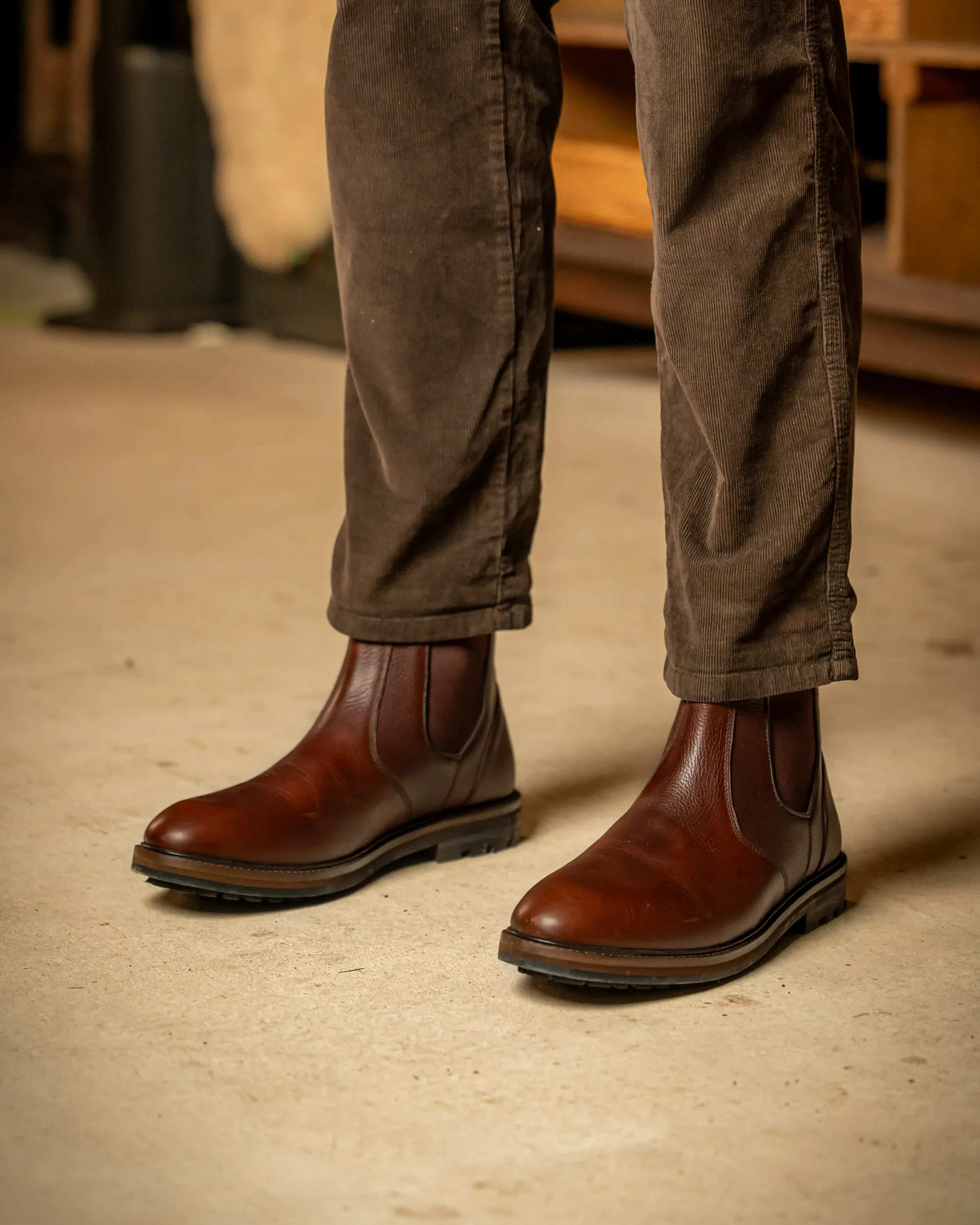 HOGHTON // CHESTNUT GRAINED - Image 3