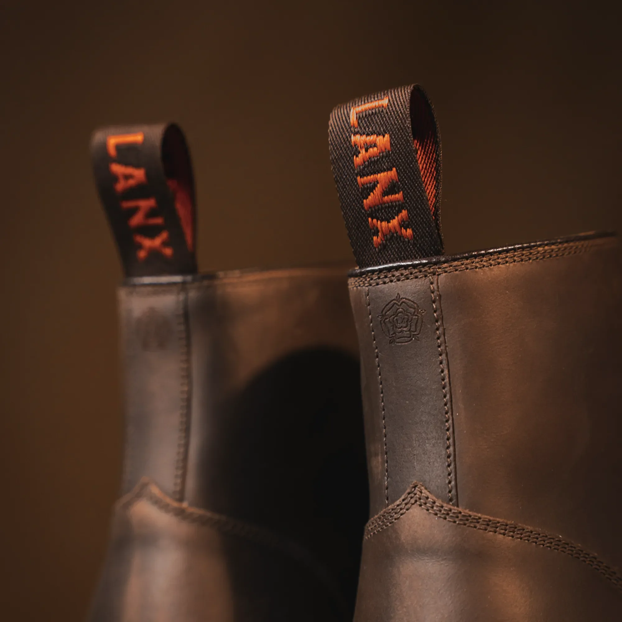SETTLE // BROWN DISTRESSED - Image 5