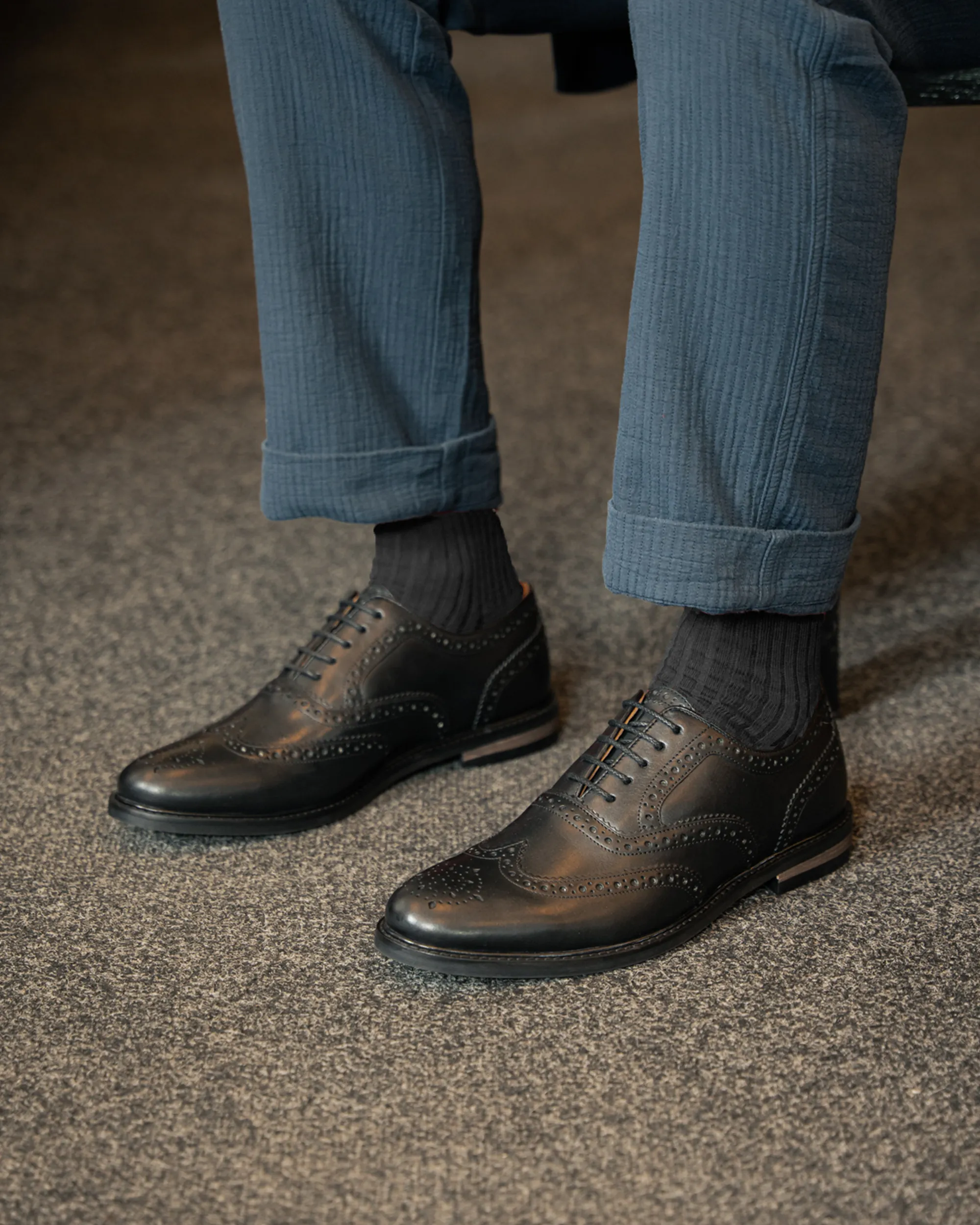 SHIREBURN // BLACK - Image 3