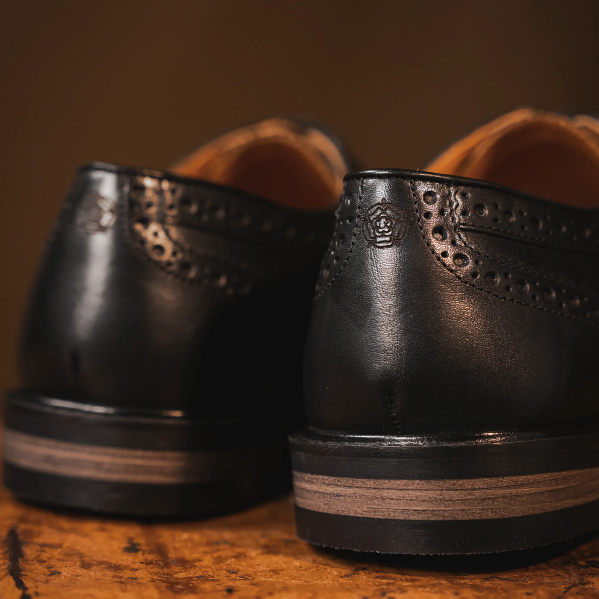 SHIREBURN // BLACK - Image 5